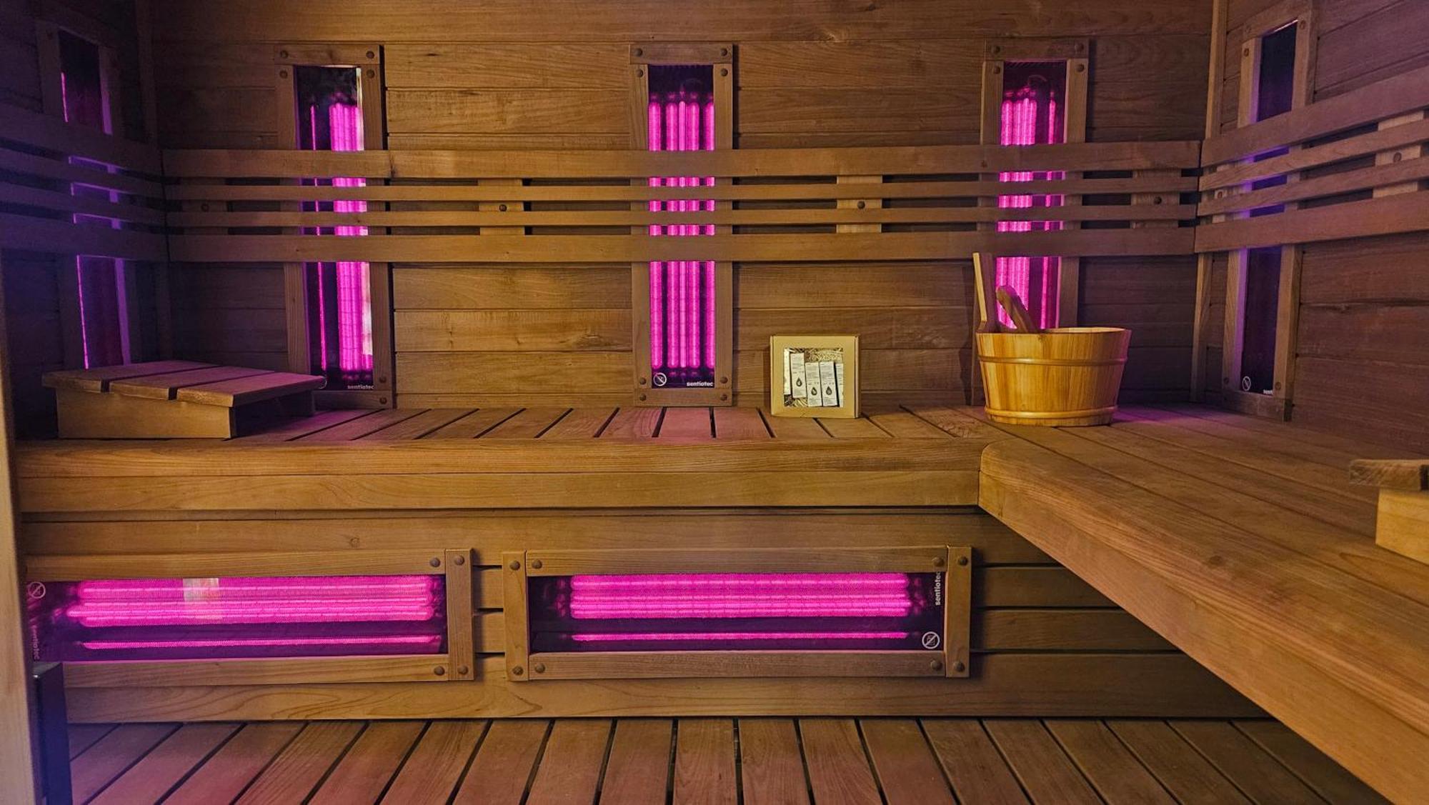 Apartamenty Komarno 46 Jacuzzi&Sauna Ngoại thất bức ảnh