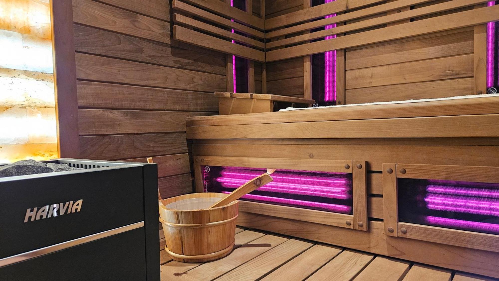 Apartamenty Komarno 46 Jacuzzi&Sauna Ngoại thất bức ảnh